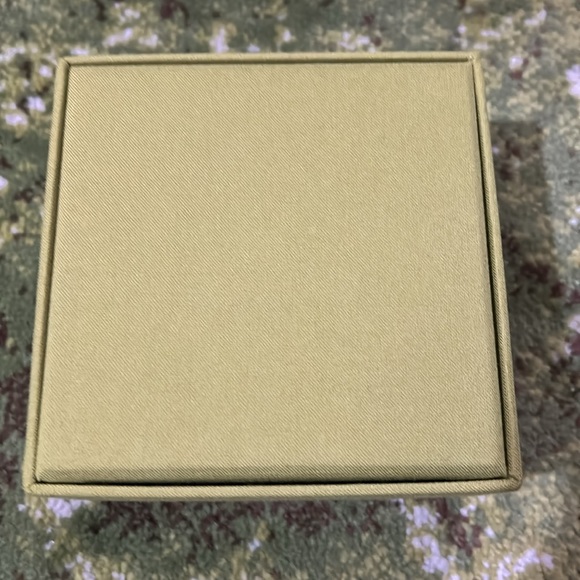 Gucci canvas box, two Gucci envelopes - Picture 3 of 5